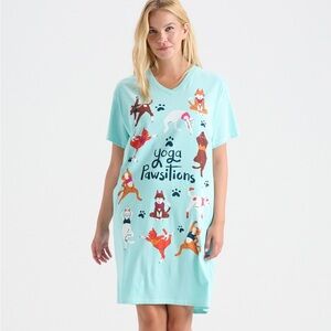 Little Blue House Yoga Pawsitions Cat Print Chemise sleepshirt